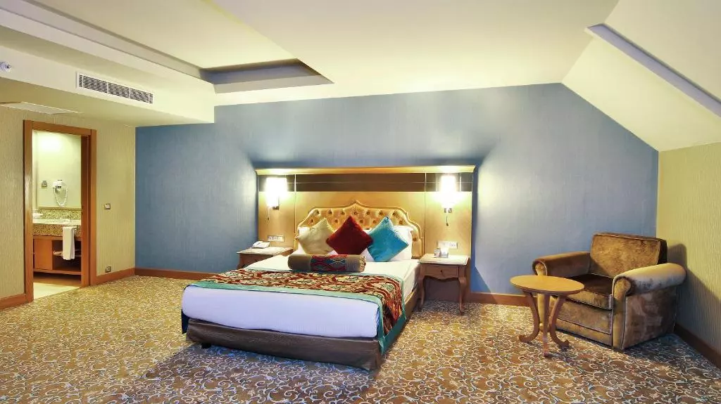 هتل رویال هالیدی پالاس آنتالیا